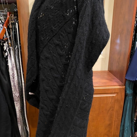 A beautiful cashmere sweater - Picture 3 of 3